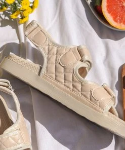 Cult Avenue Bowie Quilted Sandal - Beige