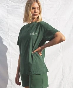 Vacancy Supply Resort Tee - Forest Green