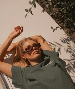 Vacancy Supply Resort Tee - Forest Green