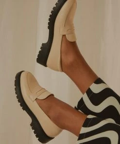 Cult Avenue Lucinda Loafer - Bone