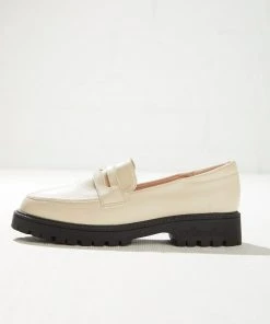 Cult Avenue Lucinda Loafer - Bone