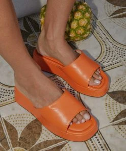 Cult Avenue Ambrose Mule - Orange