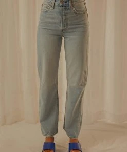 Levi's Ribcage St Ankle - Middle Road New Bottoms