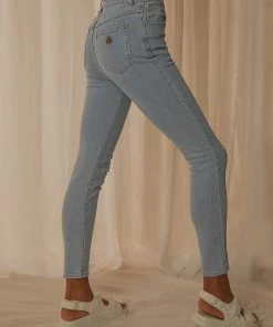 Abrand A High Skinny Ankle Basher Jeans - Walk Away New & Most Loved 8 Abrand A High Skinny Ankle Basher Jeans - Walk Away New & Most Loved