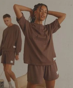 Vacancy Supply The Essential Tee - Chocolate