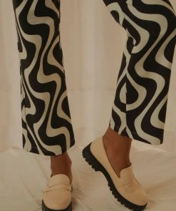 Cult Avenue Lucinda Loafer - Bone