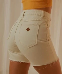 Abrand A Claudia Cut Off Short - Stone White New & Most Loved