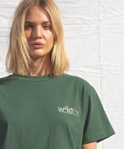 Vacancy Supply Resort Tee - Forest Green