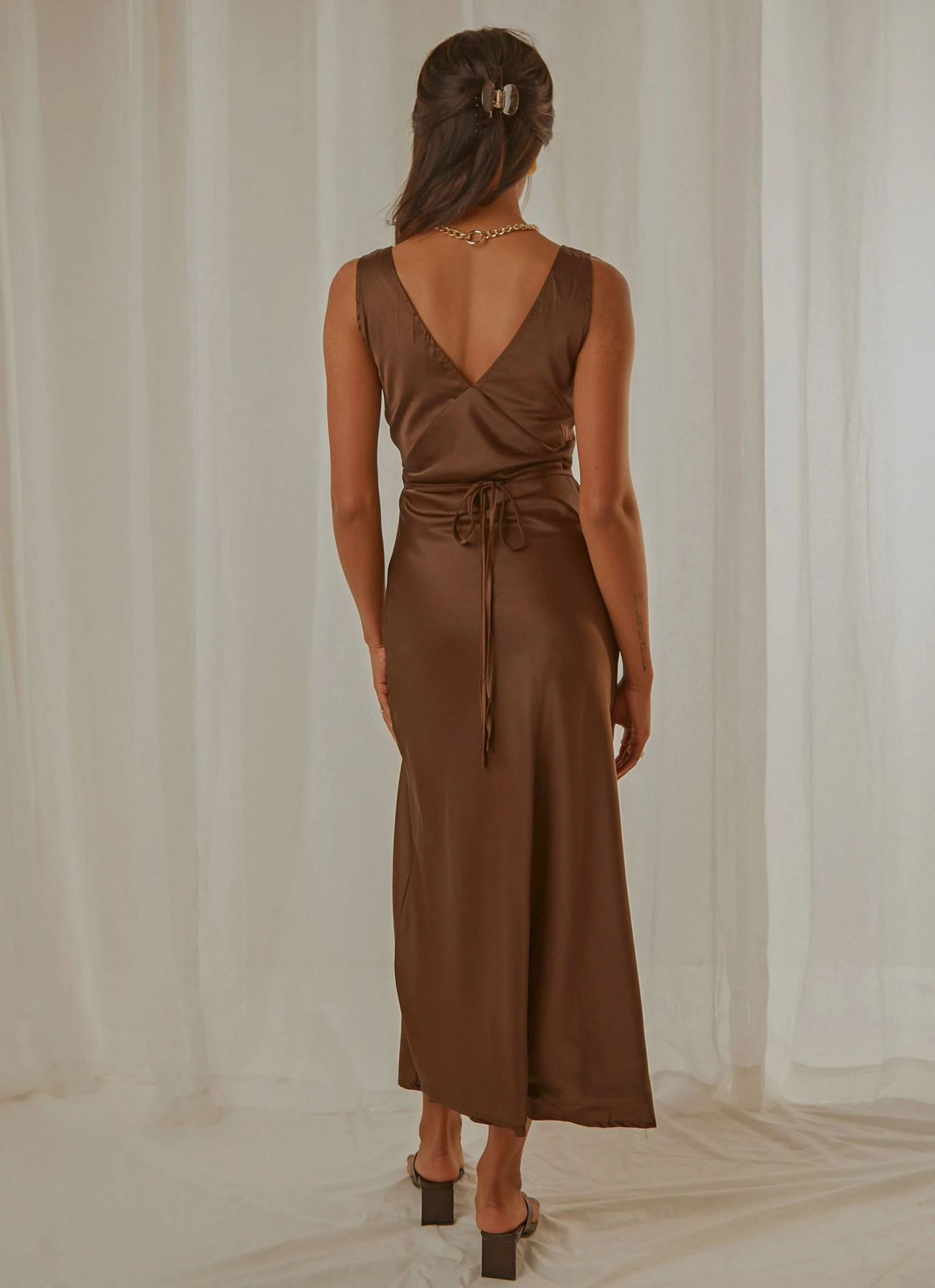 Peppermayo Exclusive Billie Split Maxi Dress - Choc Brown New & Most Loved 6 Peppermayo Exclusive Billie Split Maxi Dress - Choc Brown New & Most Loved
