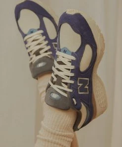 New Balance 2002R Sneaker - Navy